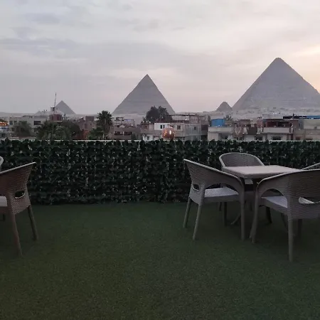 Bed and breakfast Three Golden Pyramids